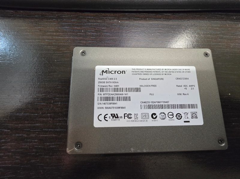 SSD-накопитель Micron MTFDDAK256MAM-1K1