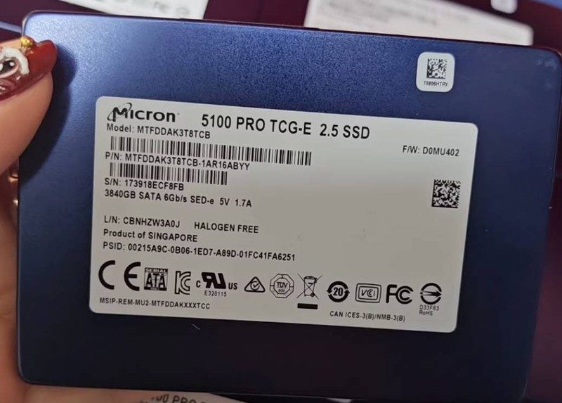 SSD-накопитель Micron MTFDDAK3T8TCB-1AR16ABYY