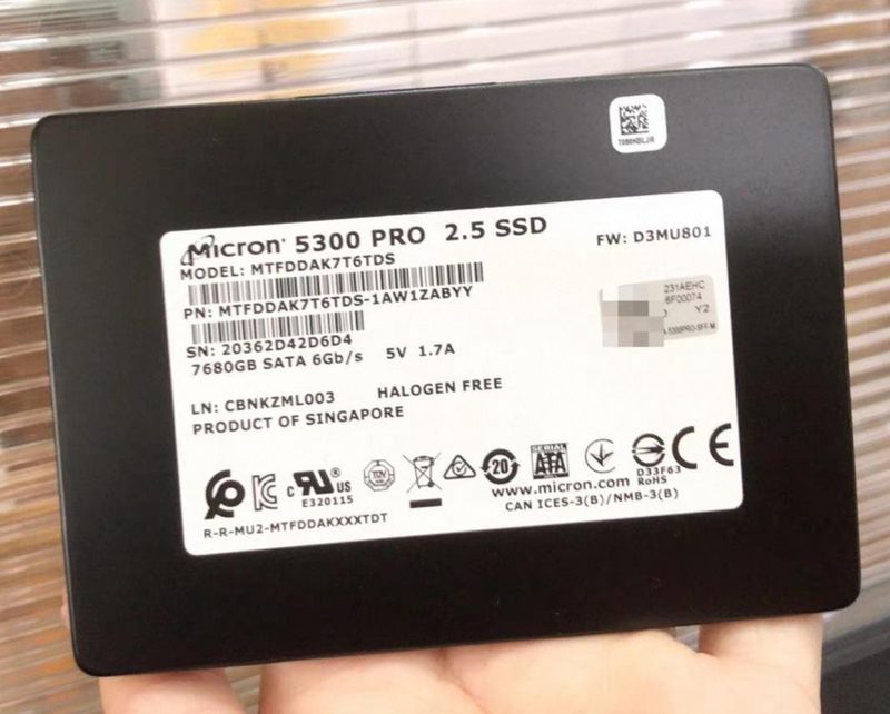 SSD-накопитель Micron MTFDDAK7T6TDS-1AW1ZABYY