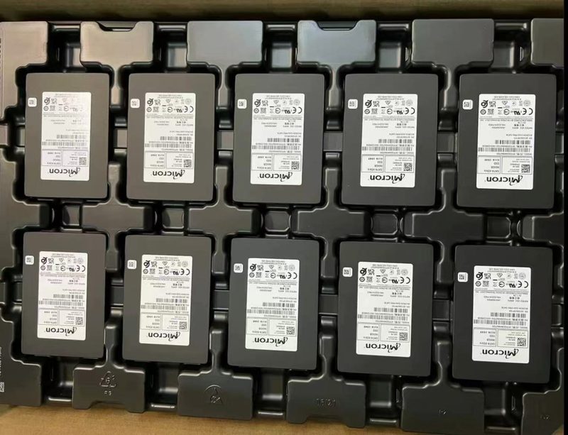 SSD-накопитель Dell MTFDDAK960TDS-1AW1ZABDB