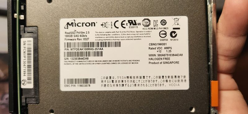 SSD-накопитель Micron MTFDEAK100MAS-2S1AA