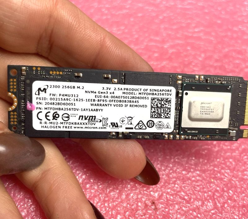 SSD-накопитель Micron MTFDHBA256TDV-1AY1AABYY