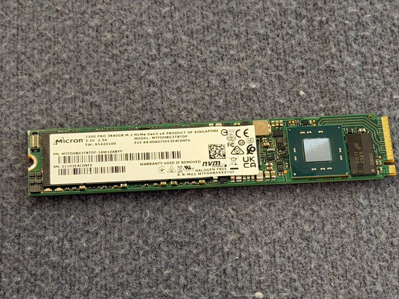 SSD-накопитель Micron MTFDHBG3T8TDF