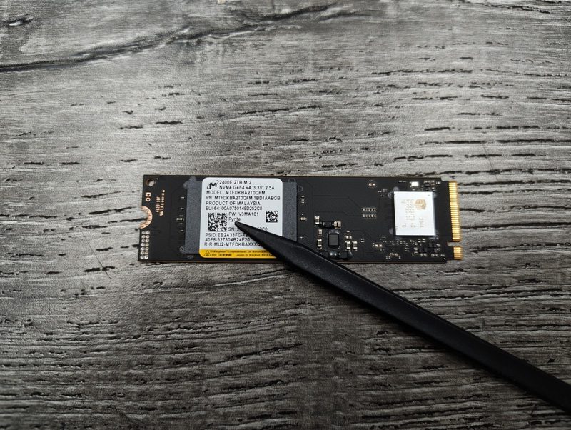 SSD-накопитель Micron MTFDKBA2T0QFM