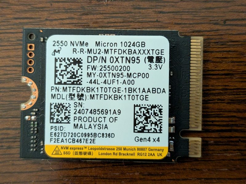 SSD-накопитель Micron MTFDKBK1T0TGE