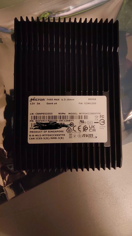 SSD-накопитель Micron MTFDKCC800TFS-1BC1ZABYY