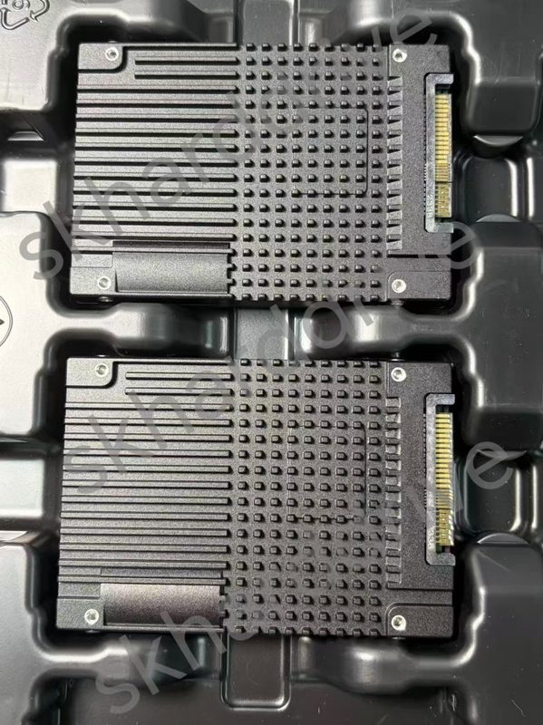 SSD-накопитель Micron MTFDLAL30T7THA-1BK1DABYY