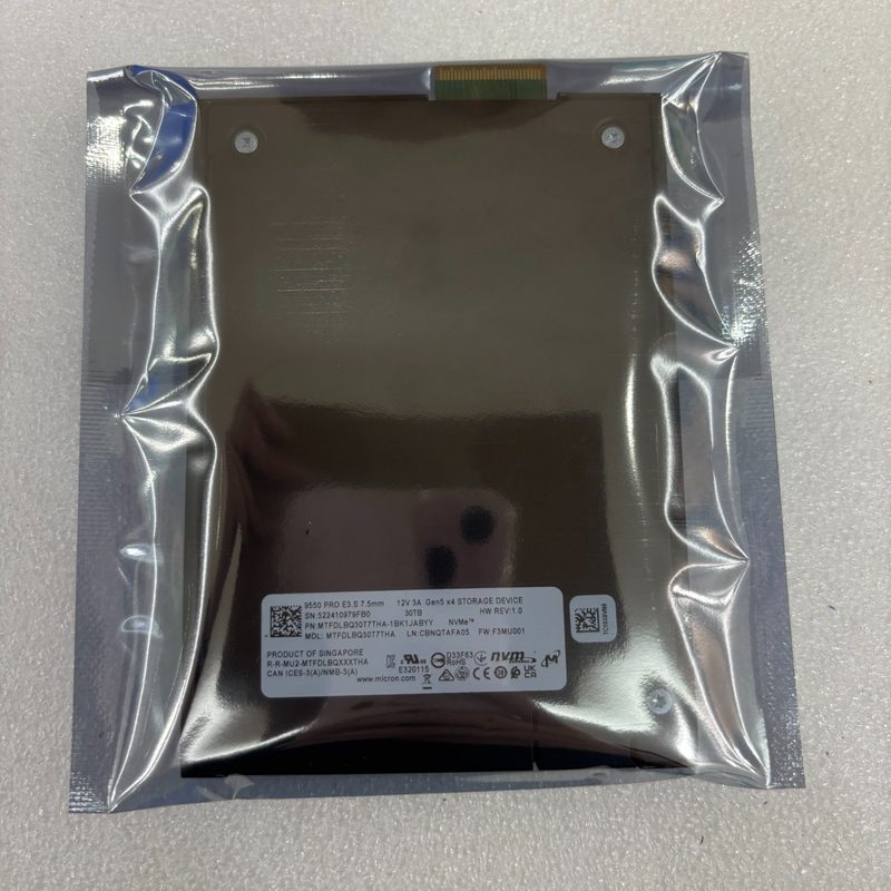 SSD-накопитель Micron MTFDLBQ30T7THA-1BK1JABYY