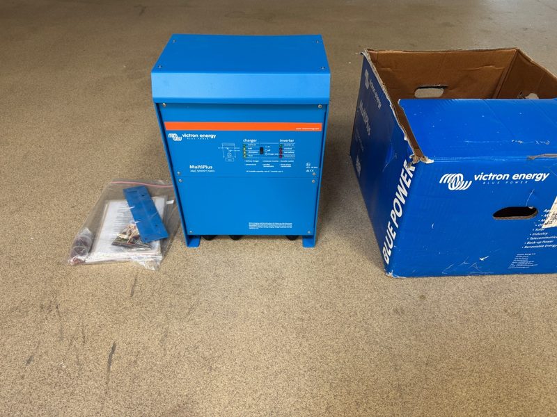 Аккумулятор Victron MULTIPLUS 24/5000/120-100