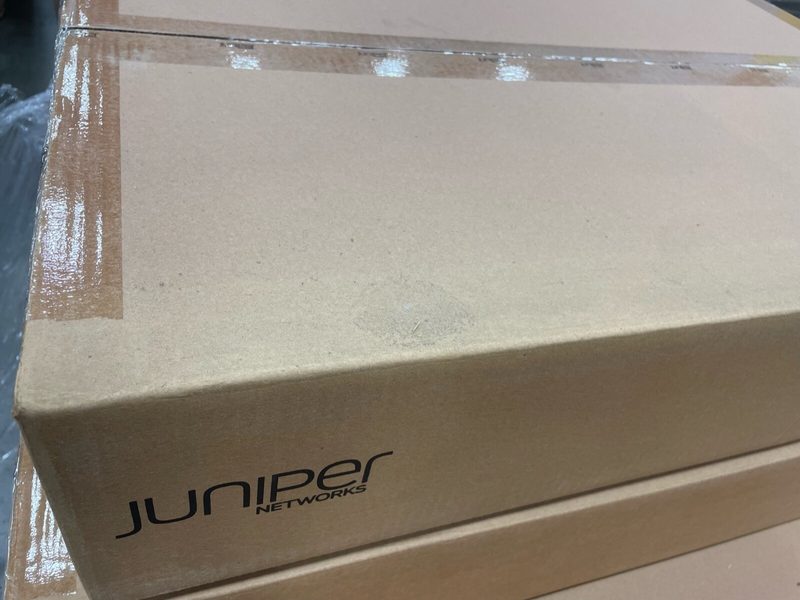 Коммутатор Juniper MX2000-SFB2-S