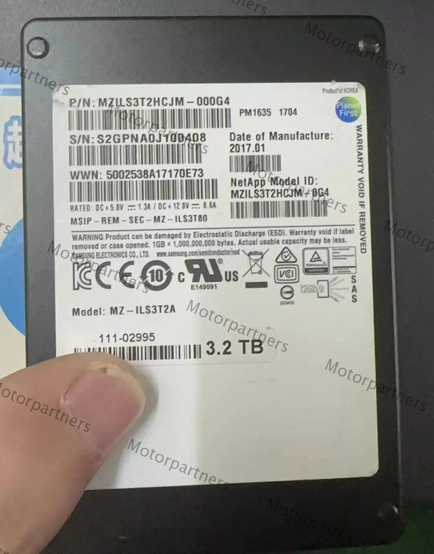 SSD-накопитель Samsung MZ-1LT3T20