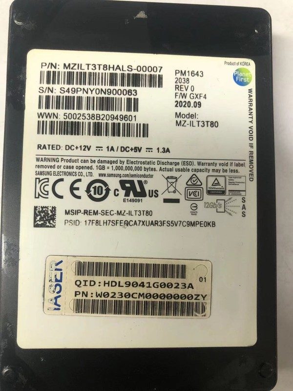 SSD-накопитель Samsung MZ-1LT3T80