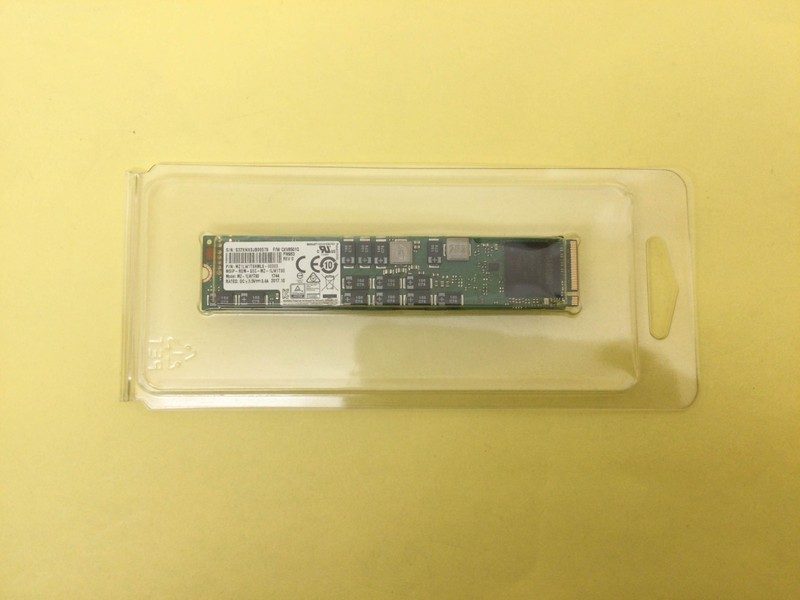 SSD-накопитель Samsung MZ-1LW1T90