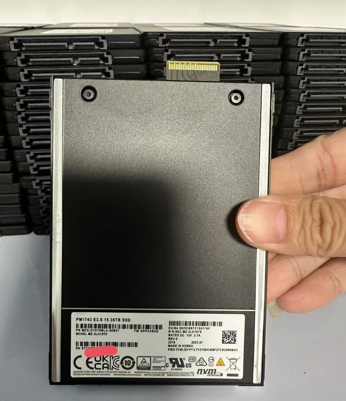 SSD-накопитель Samsung MZ-3LO15T0