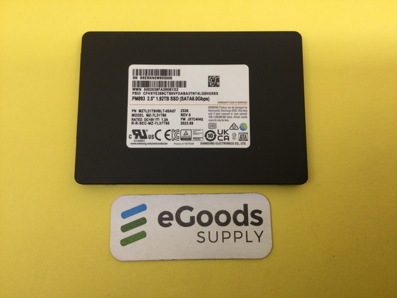 SSD-накопитель Samsung MZ-7L31T90
