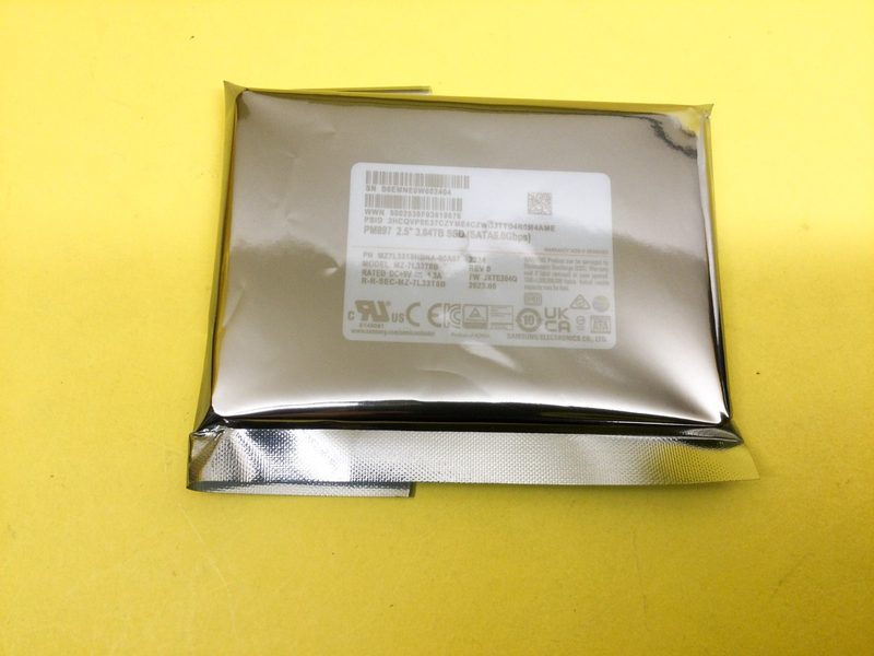 SSD-накопитель Samsung MZ-7L33T8B