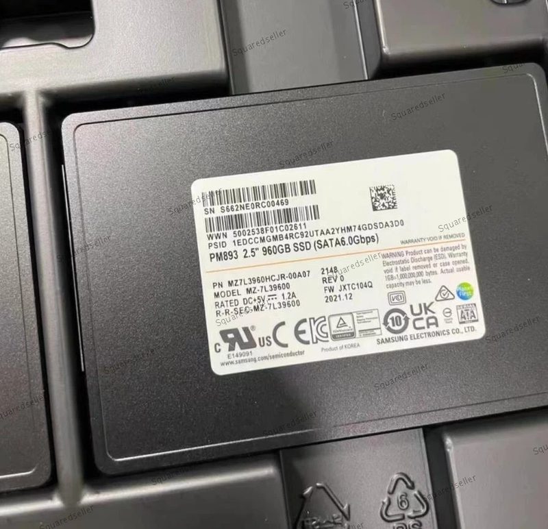 SSD-накопитель Samsung MZ-7L39600