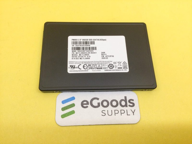 SSD-накопитель Samsung MZ-7L3960A