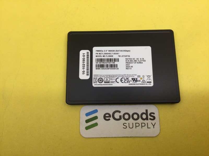 SSD-накопитель Samsung MZ-7L3960E