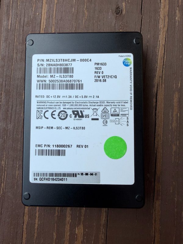 SSD-накопитель Samsung MZ-ILS3T80