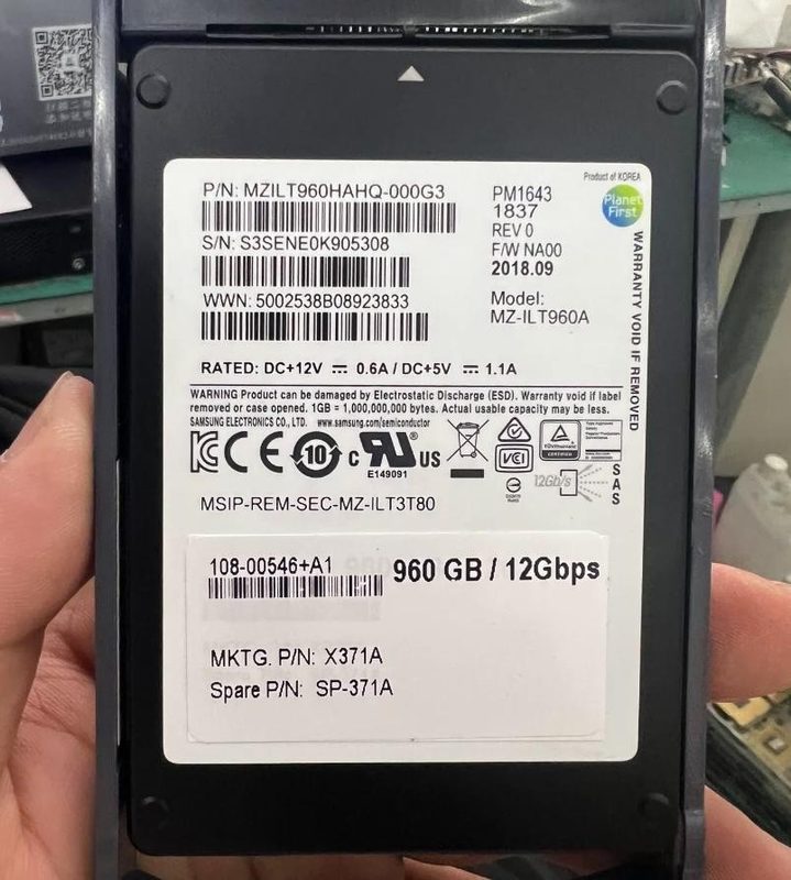 SSD-накопитель NetApp MZ-ILT960A