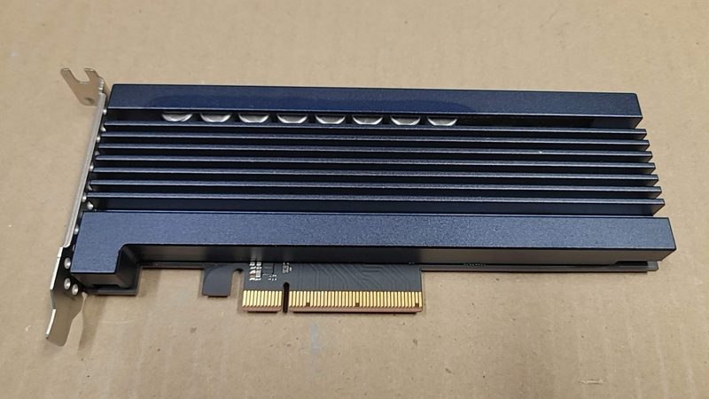 SSD-накопитель Dell MZ-PLK3T2A