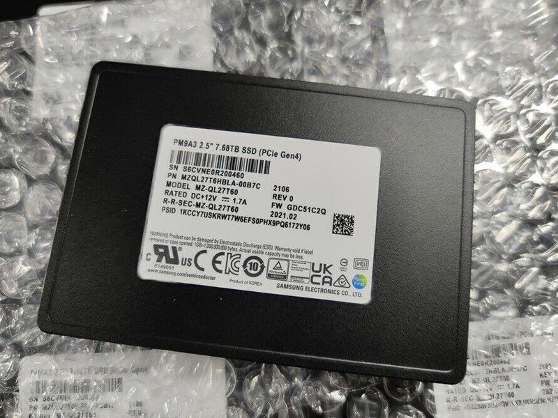 SSD-накопитель Samsung MZ-QL7T60