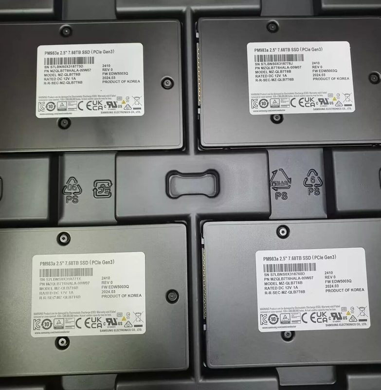 SSD-накопитель Samsung MZ-QLB7T6B