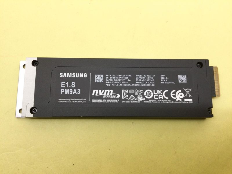 SSD-накопитель Samsung MZ-TL23T8A