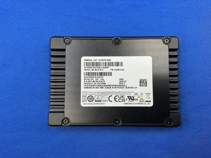 SSD-накопитель Samsung MZ-WL615TC