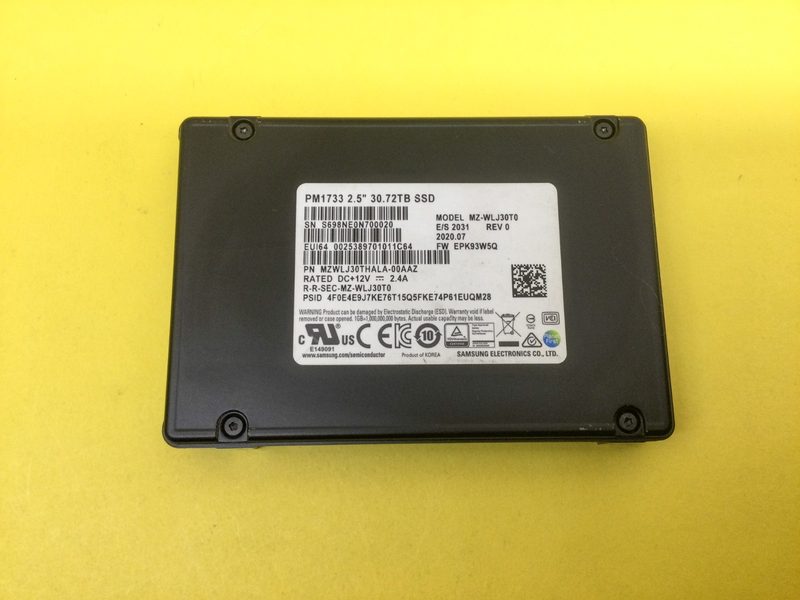 SSD-накопитель Samsung MZ-WLJ30T0