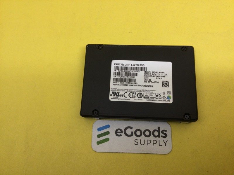 SSD-накопитель Samsung MZ-WLR1T9C