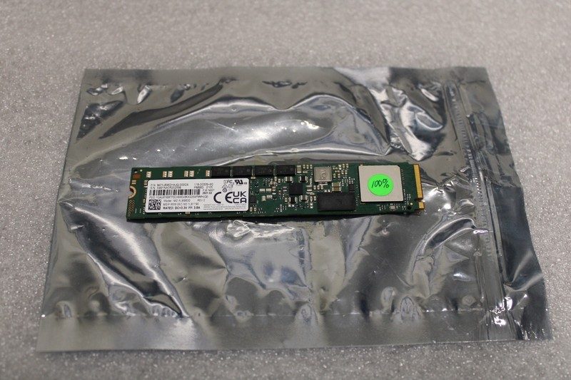 SSD-накопитель Samsung MZ1LB960HAJQ-000G5