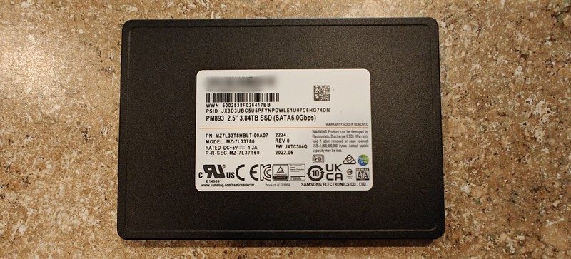 SSD-накопитель Samsung MZ7L33T8HBLT