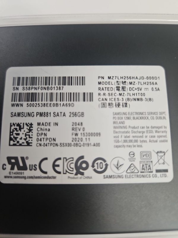 SSD-накопитель Samsung MZ7LH256HAJD-000D1