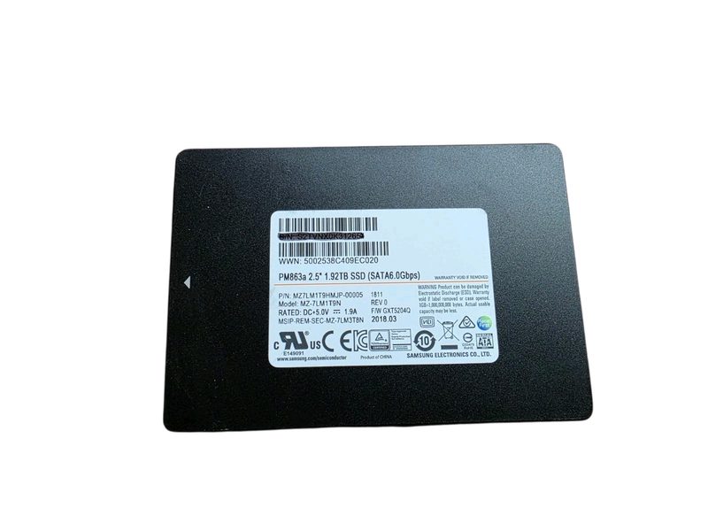 SSD-накопитель Samsung MZ7LM1T9HMJP-00005