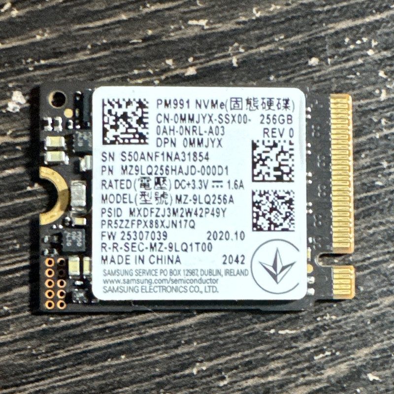 SSD-накопитель Samsung MZ9LQ256HAJD-000D1