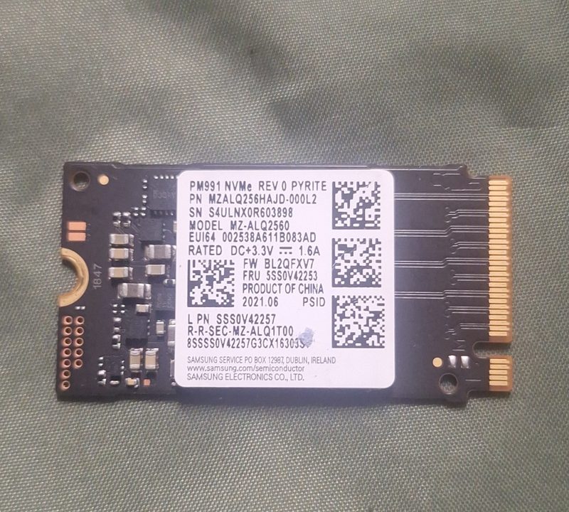 SSD-накопитель Samsung MZALQ256HAJD-000L2