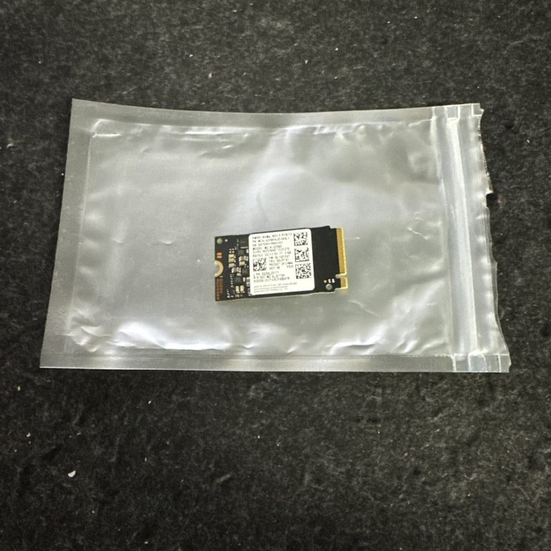 SSD-накопитель Samsung MZALQ256HAJD