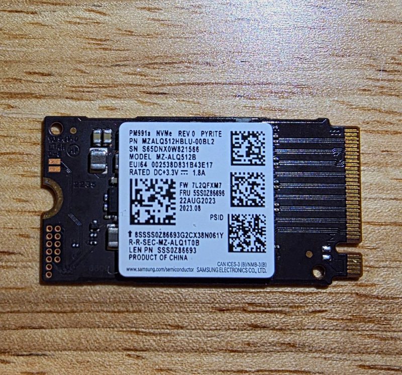 SSD-накопитель Samsung MZALQ512HBLU-00BL2