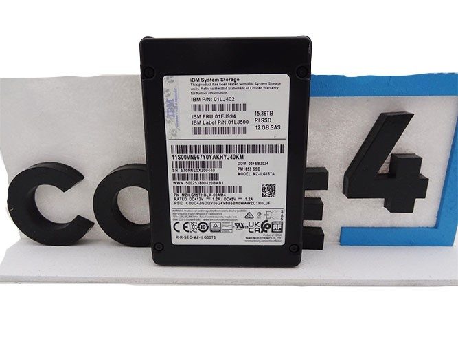 SSD-накопитель Samsung MZILG15THBLA