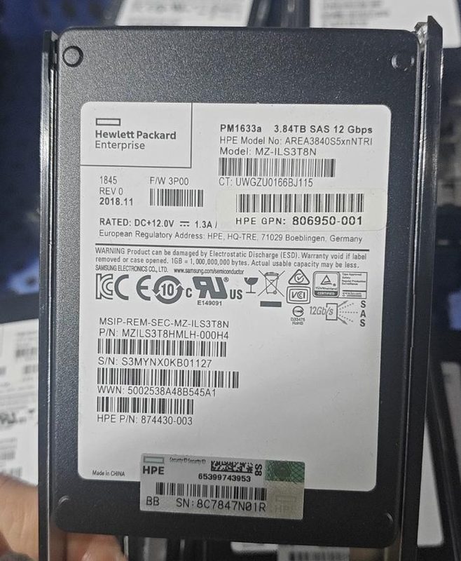 SSD-накопитель HPE MZILS3T8HMLH-000H4