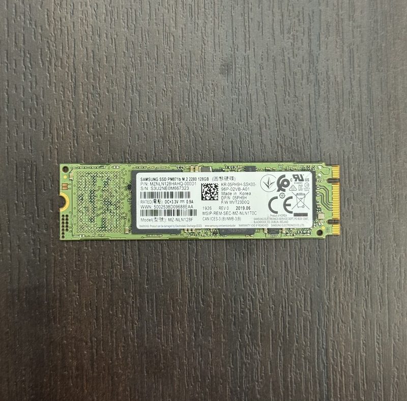 SSD-накопитель Samsung MZNLN128HAHQ-000D1