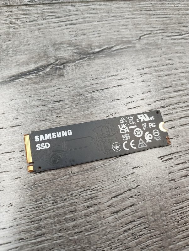 SSD-накопитель Samsung MZVL4512HBLU-00BLL