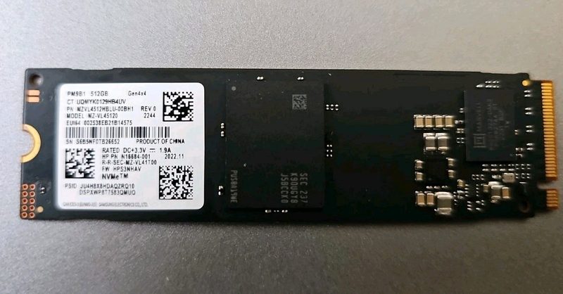 SSD-накопитель Samsung MZVL4512HBLU