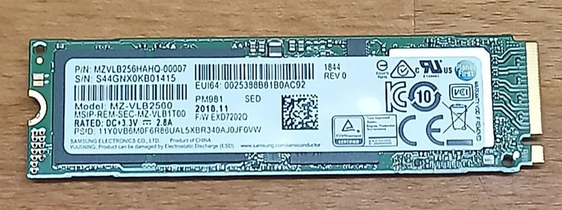 SSD-накопитель Samsung MZVLB256HAHQ