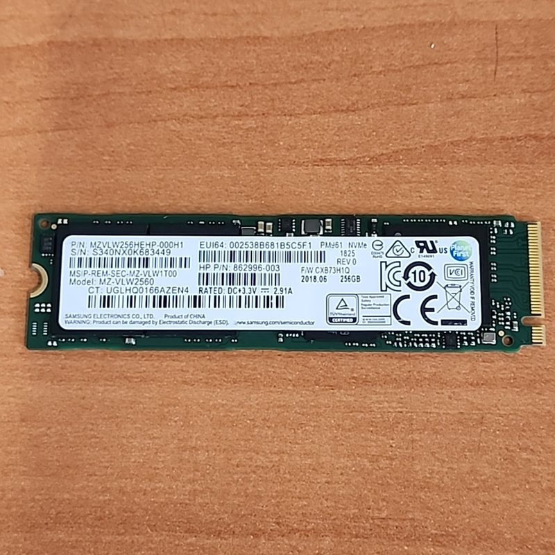 SSD-накопитель HPE MZVLW256HEHP-000H1