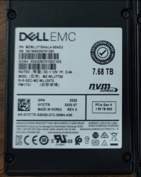 SSD-накопитель Dell MZWLJ7T6HALA-00AD3