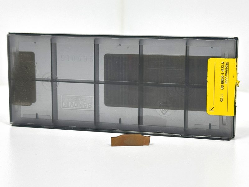 Режущий инструмент Sandvik N123F1-0300-RO