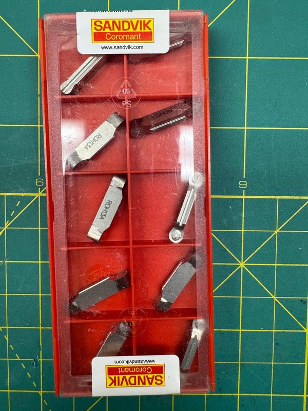 Режущий инструмент Sandvik N123H2-0500-RO